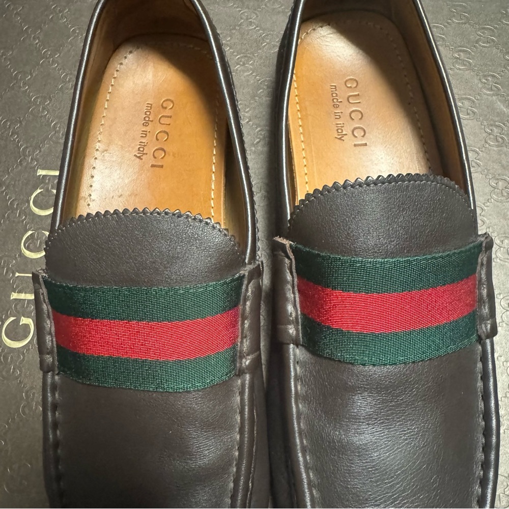 Gucci Brown and Green Leather Loafers with Signature Stripe - Picture 8 of 12